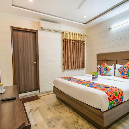 Hotel Kamran Palace Ahmedabad Extérieur photo