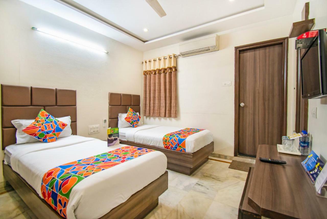 Hotel Kamran Palace Ahmedabad Extérieur photo