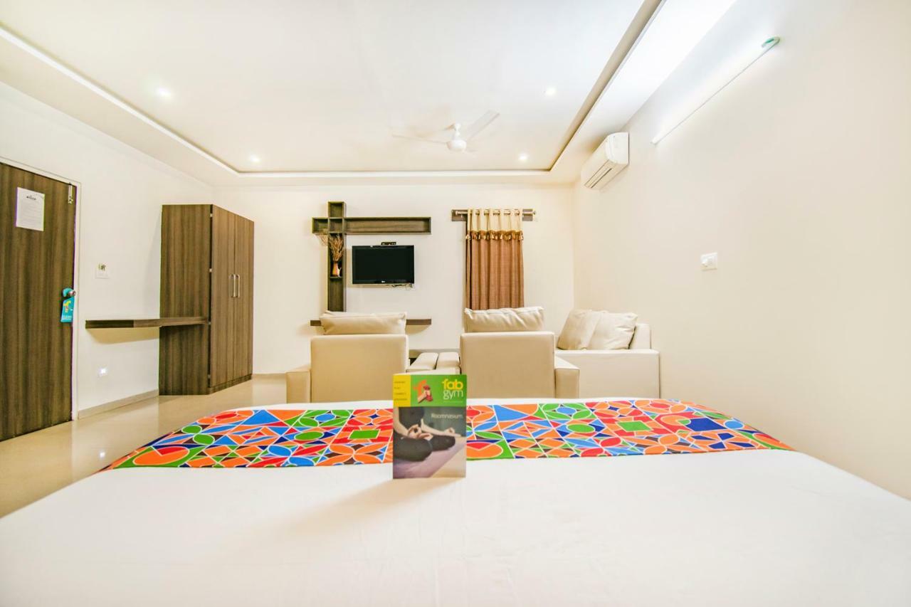 Hotel Kamran Palace Ahmedabad Extérieur photo