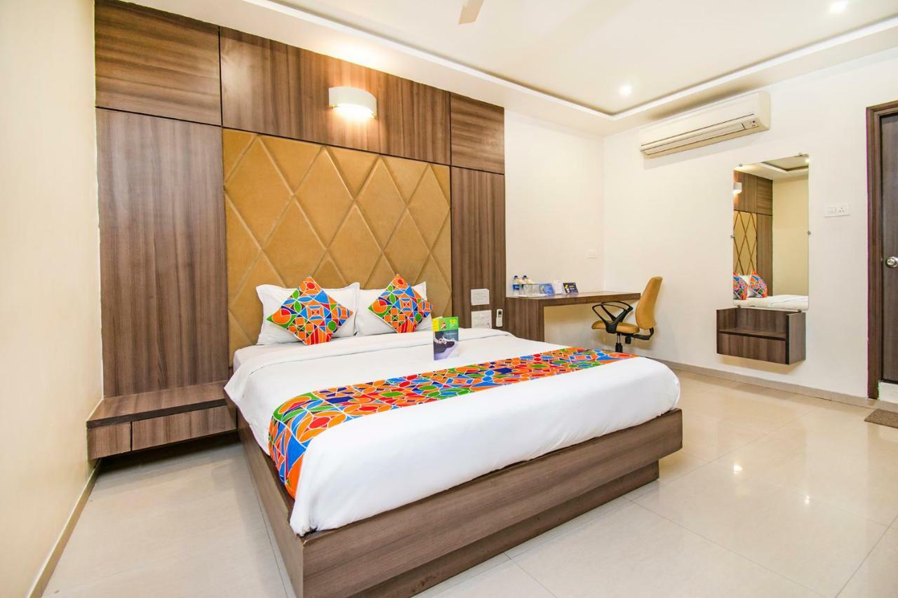 Hotel Kamran Palace Ahmedabad Extérieur photo