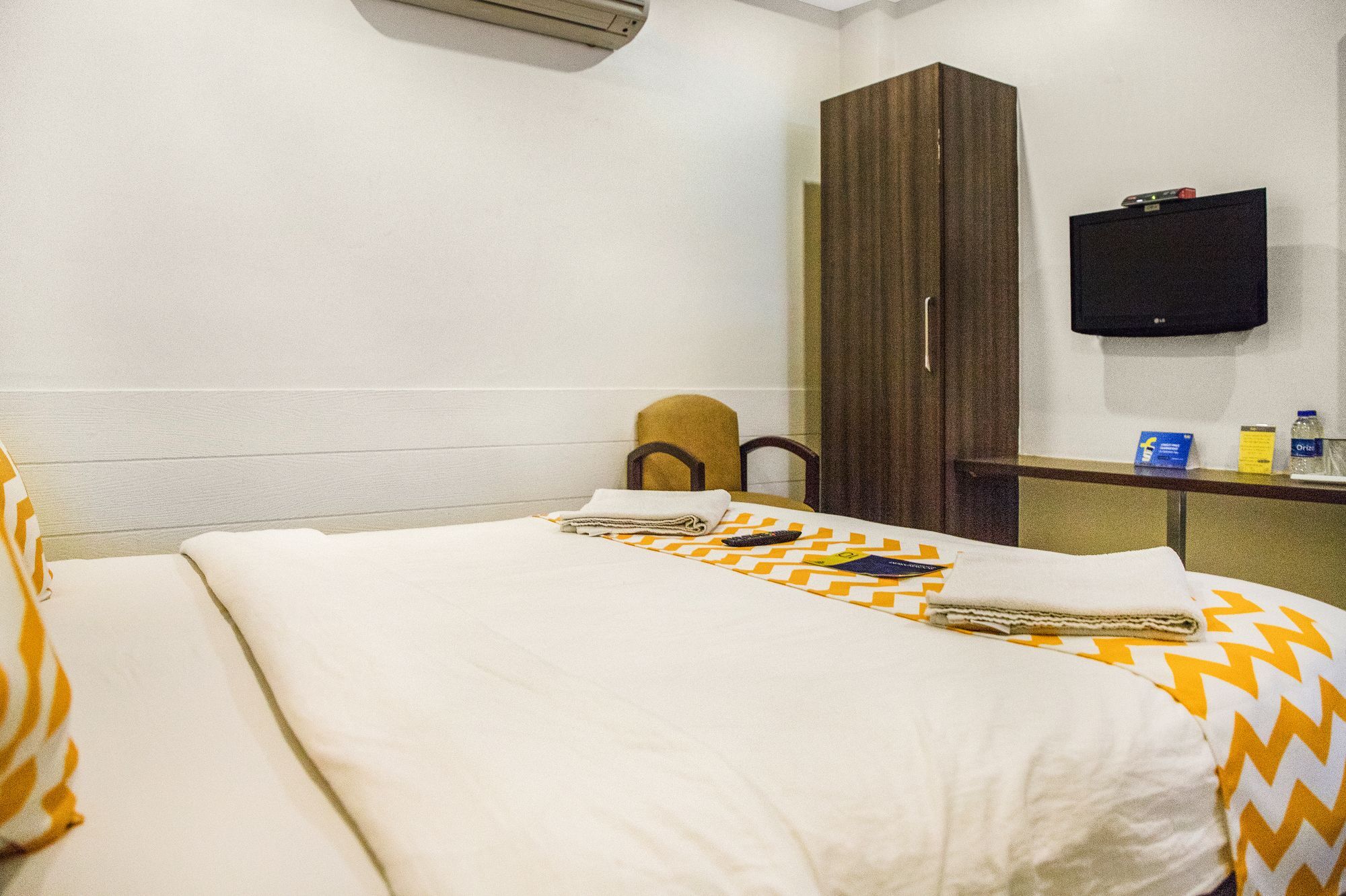 Hotel Kamran Palace Ahmedabad Extérieur photo