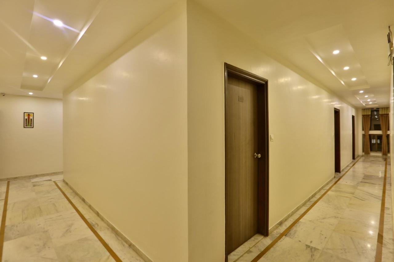 Hotel Kamran Palace Ahmedabad Extérieur photo