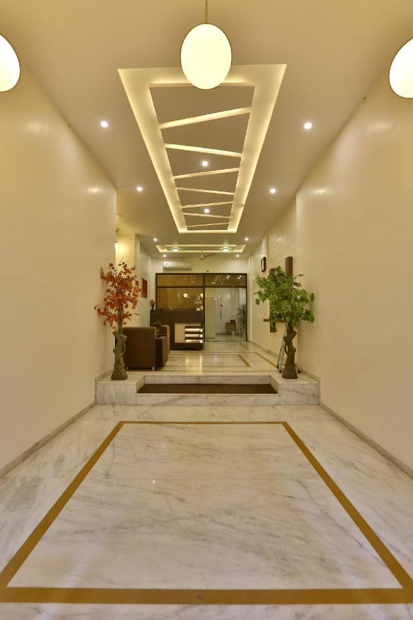 Hotel Kamran Palace Ahmedabad Extérieur photo